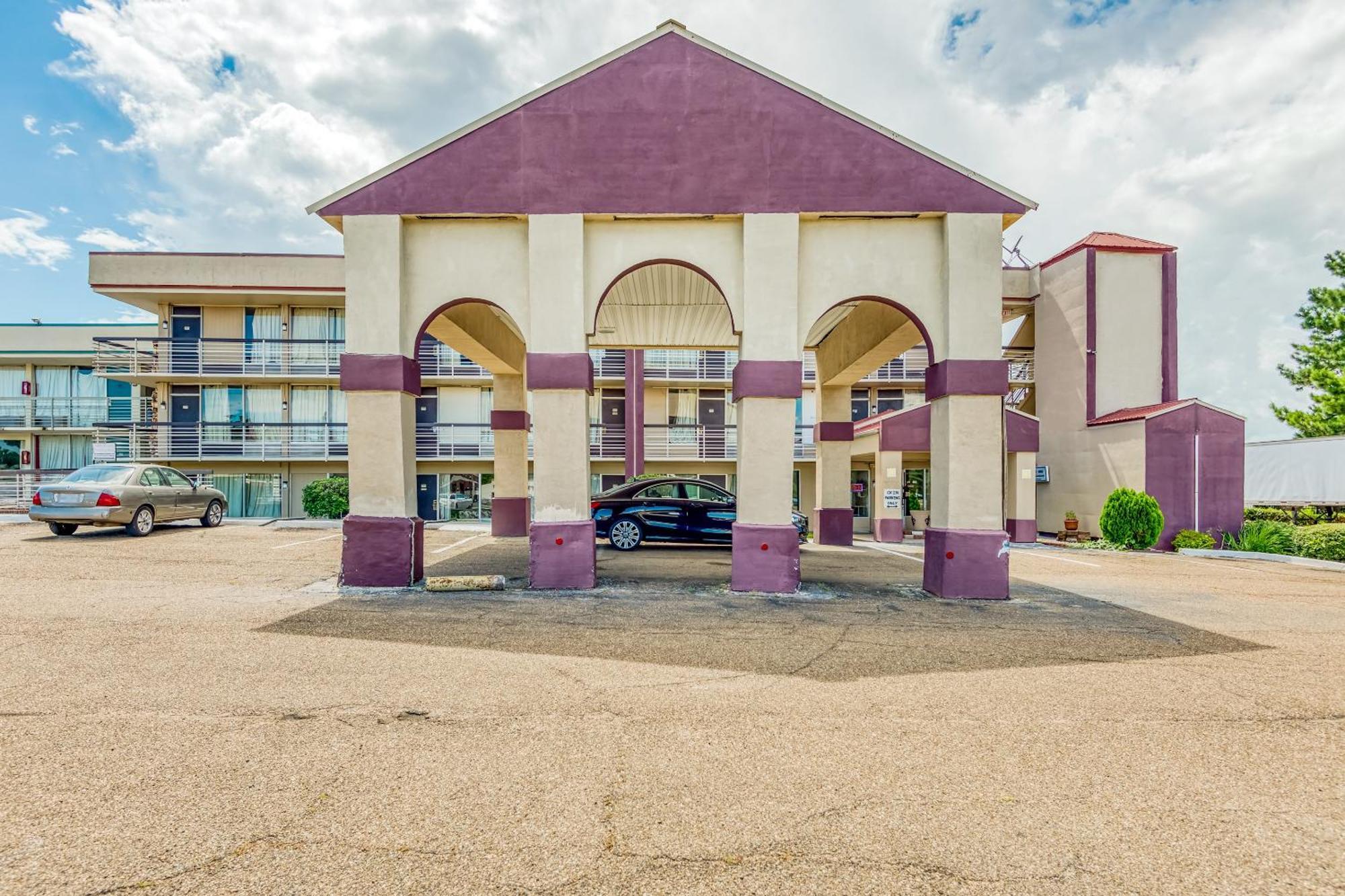 Oyo Hotel Jackson North I-55 מראה חיצוני תמונה