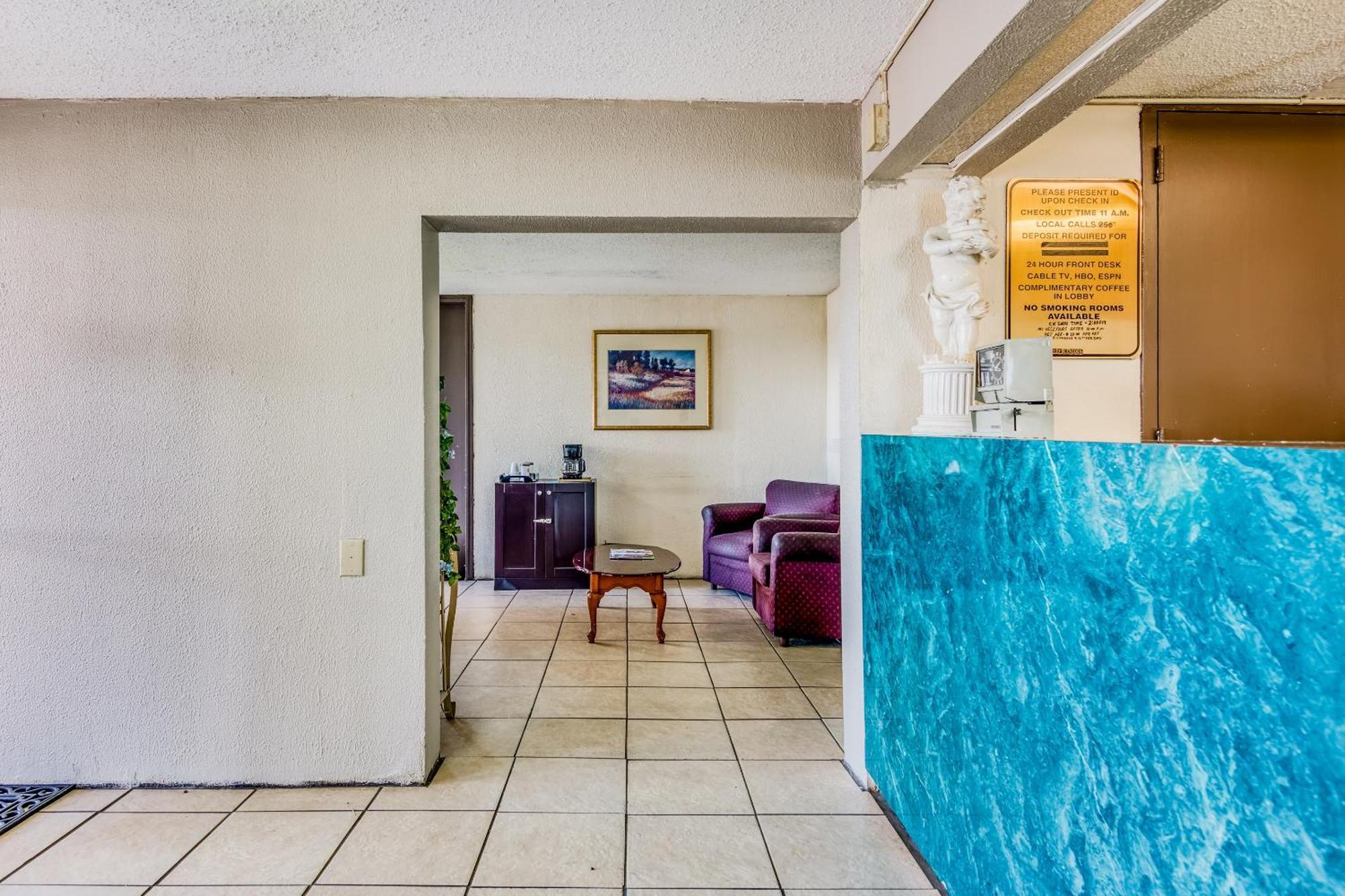 Oyo Hotel Jackson North I-55 מראה חיצוני תמונה