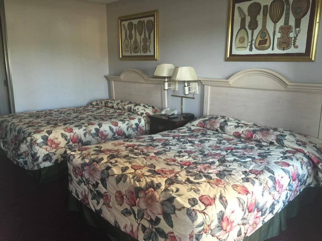 Oyo Hotel Jackson North I-55 מראה חיצוני תמונה